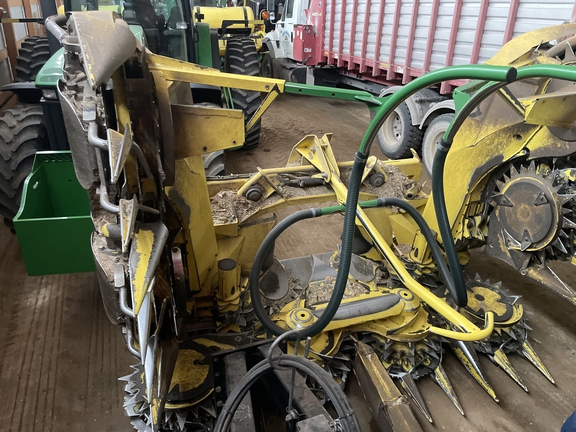 2013 John Deere 698 Header Forage