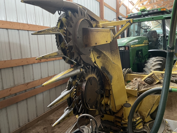 2013 John Deere 698 Header Forage