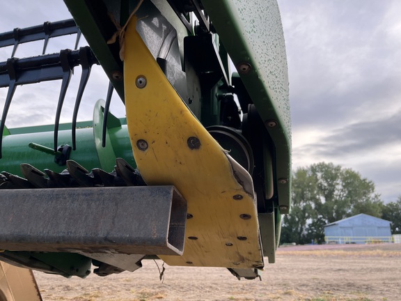 2010 John Deere 635F Header Combine