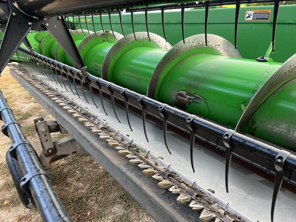 2010 John Deere 635F Header Combine