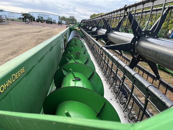 2010 John Deere 635F Header Combine