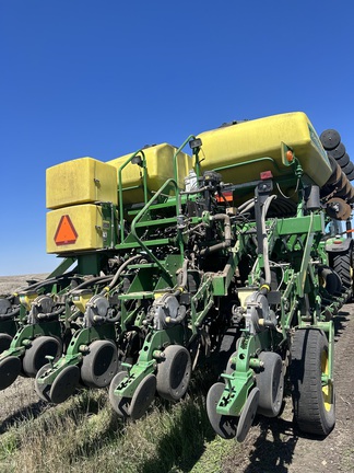 2007 John Deere 1790 Planter