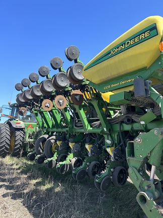 2007 John Deere 1790 Planter