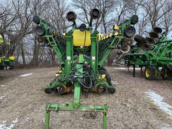 2007 John Deere 1790 Planter