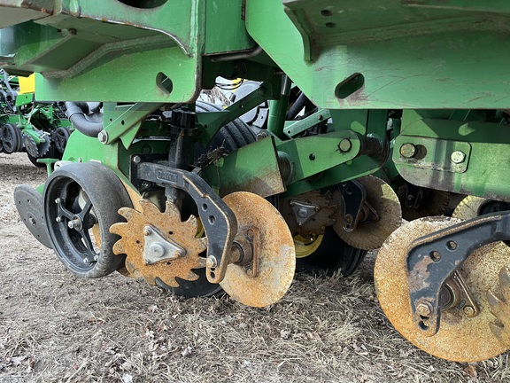 2007 John Deere 1790 Planter