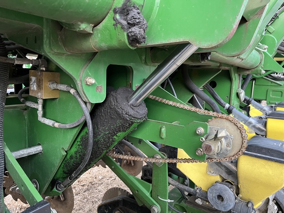 2007 John Deere 1790 Planter