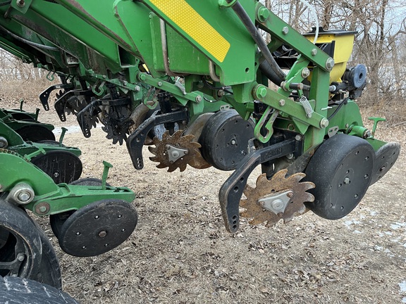 2007 John Deere 1790 Planter