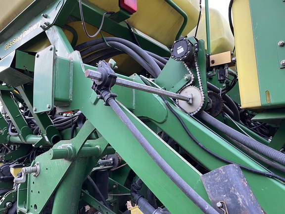 2007 John Deere 1790 Planter