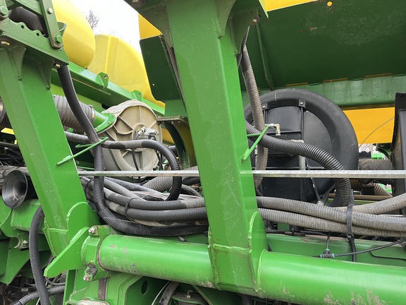 2007 John Deere 1790 Planter