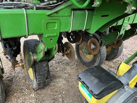 2007 John Deere 1790 Planter