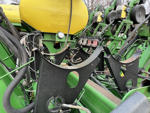 2007 John Deere 1790 Planter