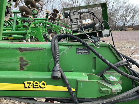 2007 John Deere 1790 Planter