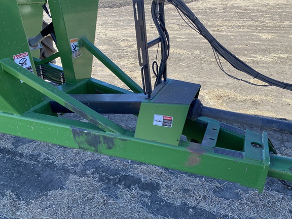 2011 Unverferth 1082 Grain Cart