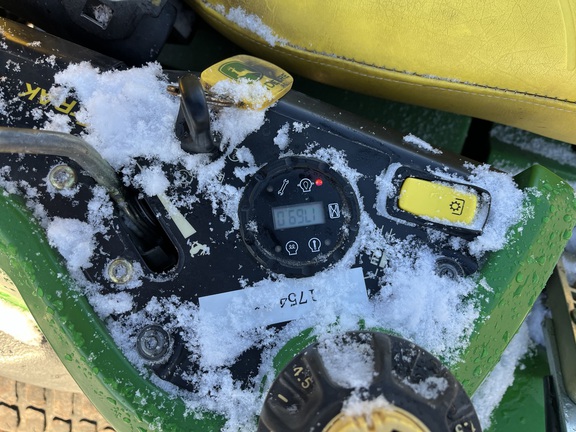 2011 John Deere Z925A Mower/Zero Turn