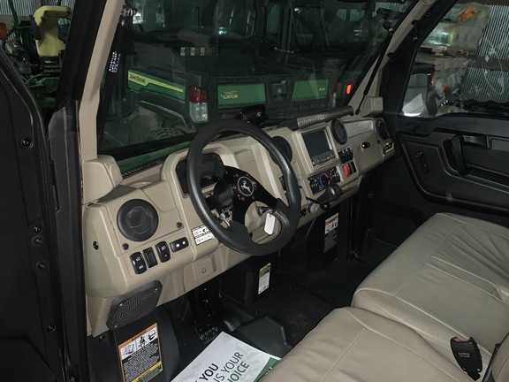 2023 John Deere XUV 835R ATV