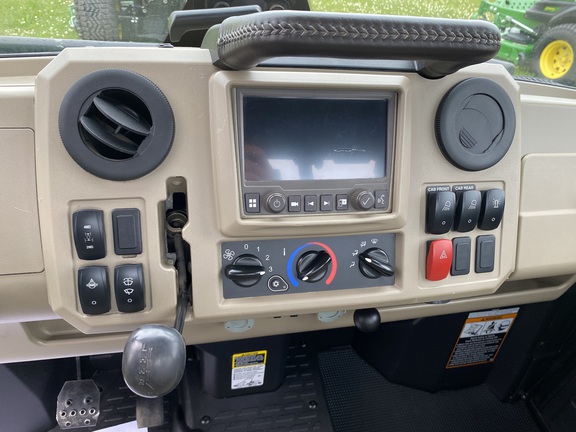 2023 John Deere XUV 835R ATV