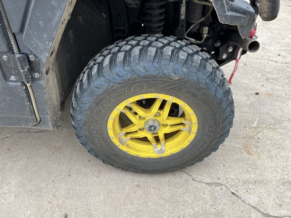 2018 John Deere XUV 835R ATV