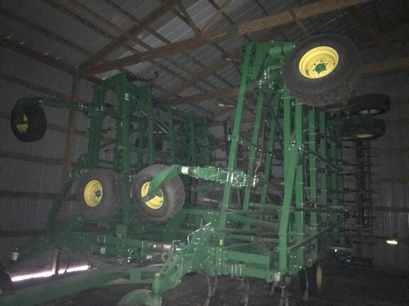 2023 John Deere 2230 Field Cultivator