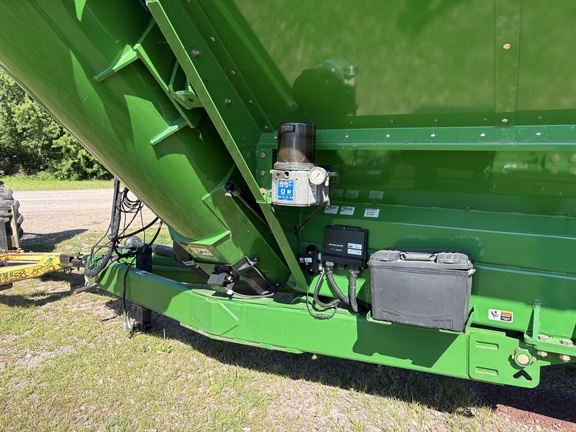 2014 Brent 2096 Grain Cart