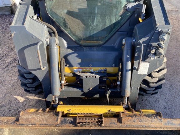 2021 John Deere 318G Skid Steer Loader