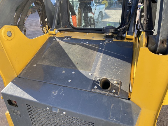 2021 John Deere 318G Skid Steer Loader