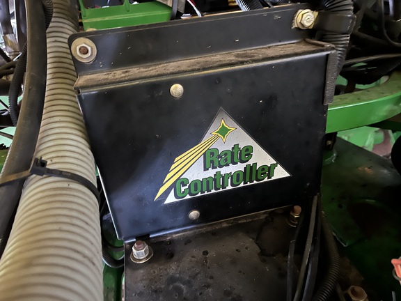 2004 John Deere 1770NT CCS Planter