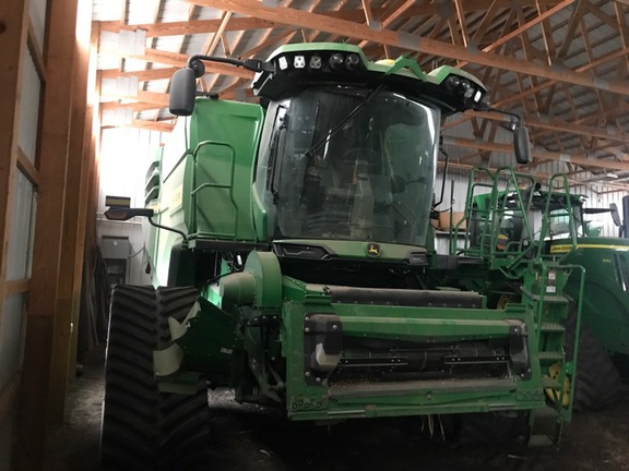 2024 John Deere X9 1100 Combine