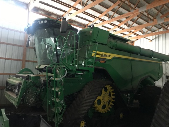 2024 John Deere X9 1100 Combine