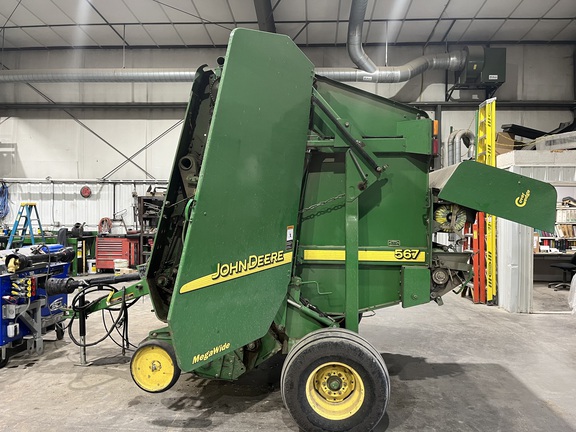 2004 John Deere 567 Baler/Round