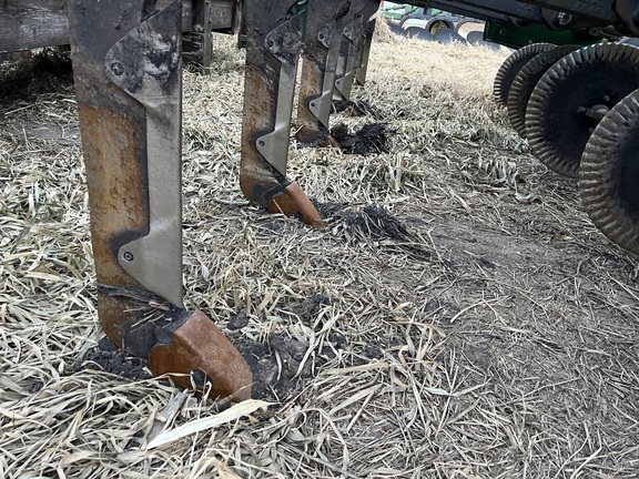 2013 John Deere 2100 Disk Ripper