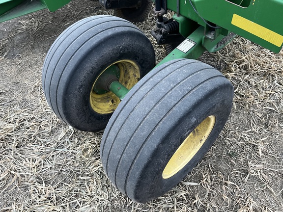 2013 John Deere 2100 Disk Ripper