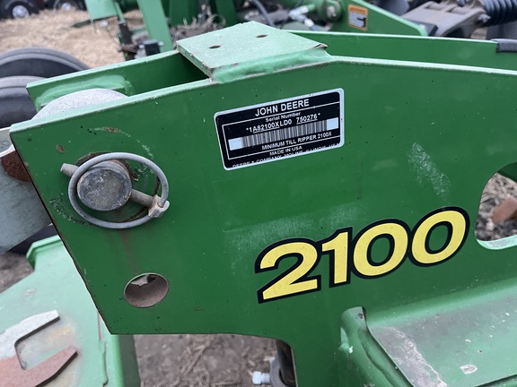 2013 John Deere 2100 Disk Ripper