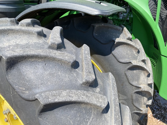 2015 John Deere 8320R Tractor