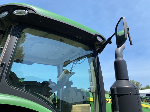 2015 John Deere 8320R Tractor