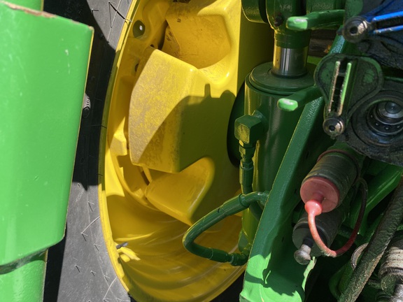 2015 John Deere 8320R Tractor