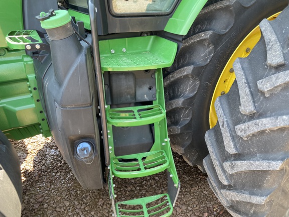 2015 John Deere 8320R Tractor