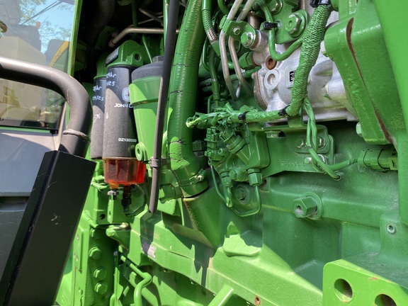 2015 John Deere 8320R Tractor