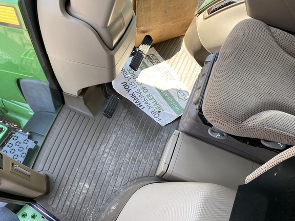 2015 John Deere 8320R Tractor