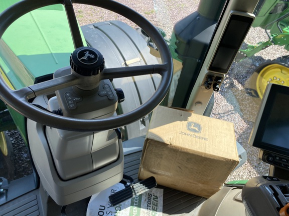 2015 John Deere 8320R Tractor