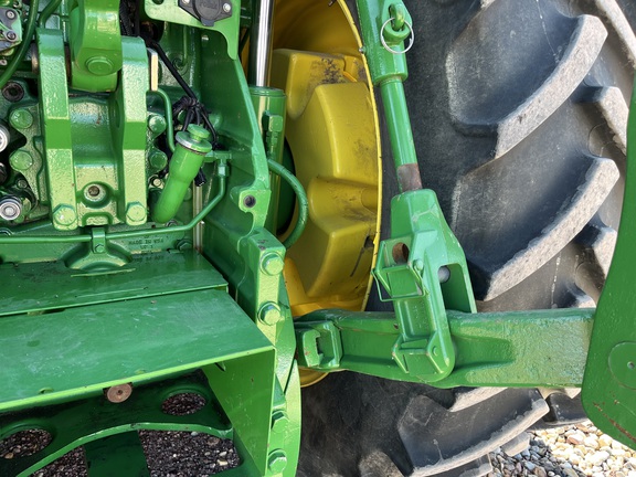 2015 John Deere 8320R Tractor