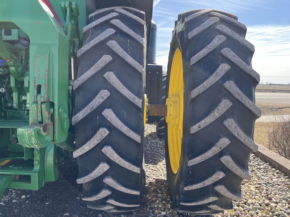 2015 John Deere 8320R Tractor