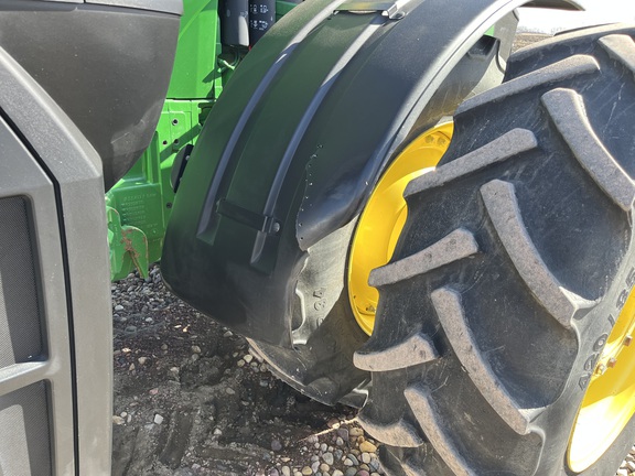 2015 John Deere 8320R Tractor