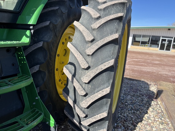 2015 John Deere 8320R Tractor
