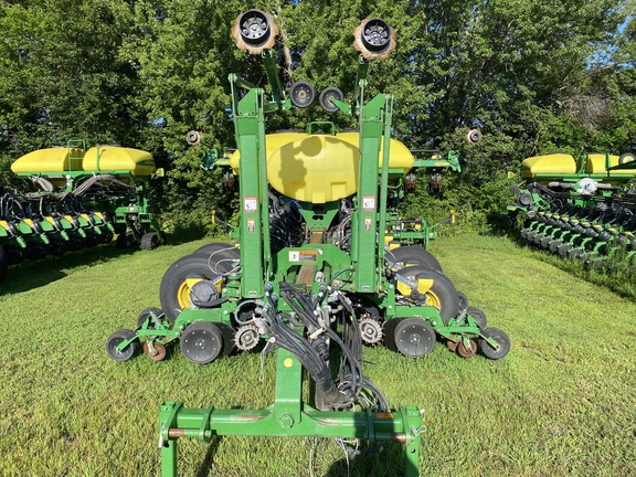 2013 John Deere 1770NT CCS Planter