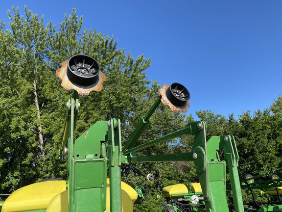 2013 John Deere 1770NT CCS Planter