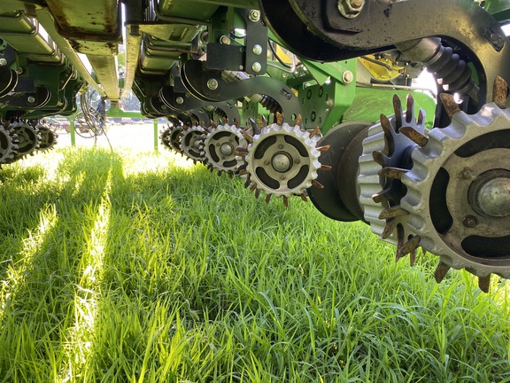 2013 John Deere 1770NT CCS Planter