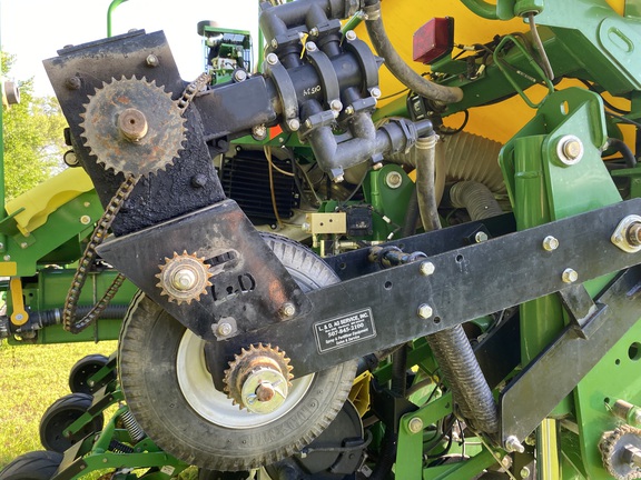 2013 John Deere 1770NT CCS Planter