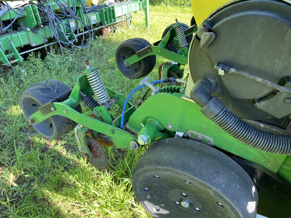 2013 John Deere 1770NT CCS Planter