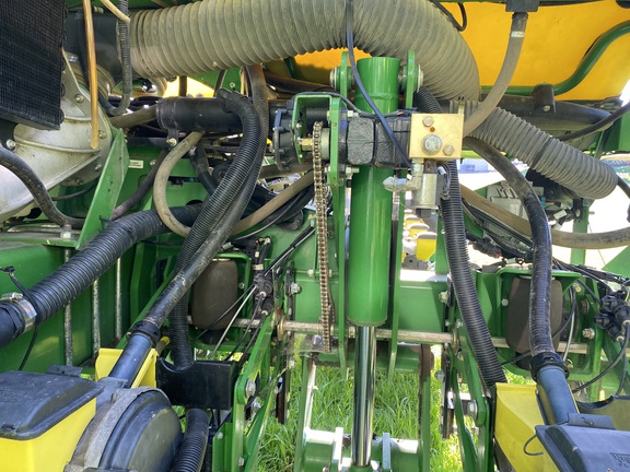 2013 John Deere 1770NT CCS Planter
