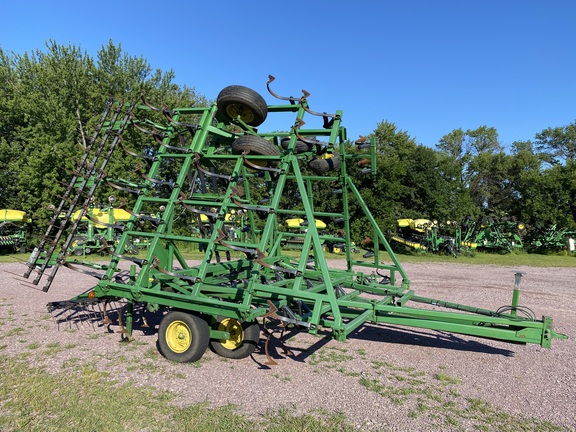 1989 John Deere 960 Field Cultivator